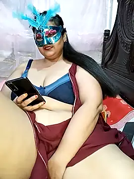 Snapshot of Tanisha-Chy chatting on 10/10/25, 05:25 Tanisha-Chy online show from 10/10/25, 05:25