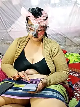 Snapshot of Tanisha-Chy chatting on 01/13/26, 05:50 Tanisha-Chy online show from 01/13/26, 05:50