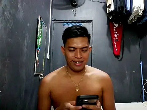 Snapshot of MisterMidnightXXX chatting on 08/08/26, 04:52 MisterMidnightXXX online show from 08/08/26, 04:52