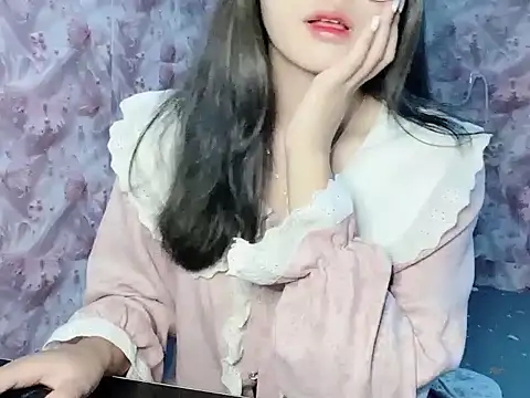 Snapshot of Miumiu028 chatting on 10/16/25, 02:20 Miumiu028 online show from 10/16/25, 02:20