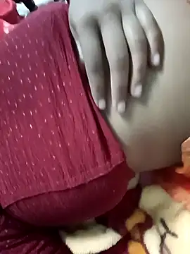 Snapshot of Meenu_chauhan chatting on 10/31/25, 06:32 Meenu chauhan online show from 10/31/25, 06:32