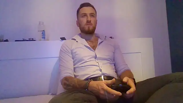 Snapshot of Keviios chatting on 09/14/25, 05:57 Keviios online show from 09/14/25, 05:57
