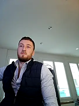 Snapshot of Keviios chatting on 10/17/25, 06:50 Keviios online show from 10/17/25, 06:50