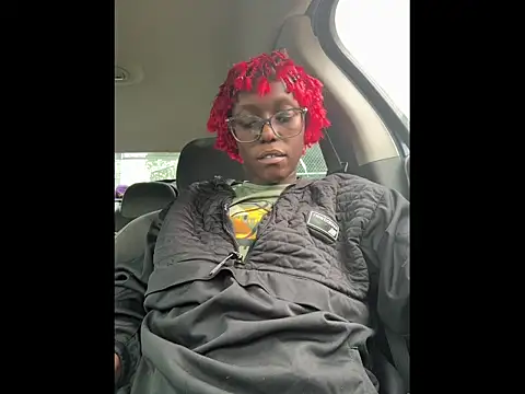 CinnaCakesss online show from 05/01/26, 11:54