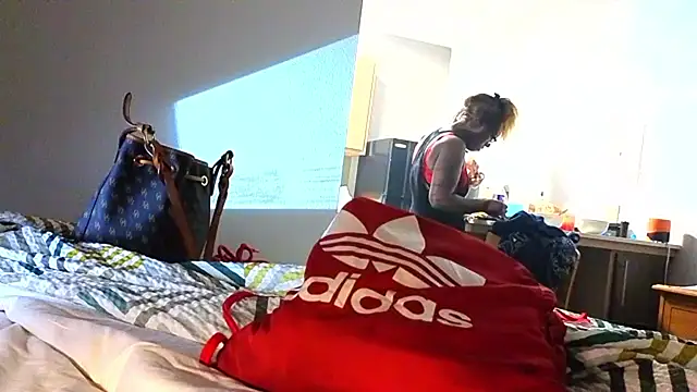 Snapshot of CinnaCakesss chatting on 10/30/25, 06:38 CinnaCakesss online show from 10/30/25, 06:38