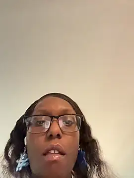 CinnaCakesss online show from 03/18/26, 11:27