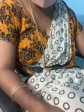 Snapshot of monal_95 chatting on 02/06/26, 02:24 monal 95 online show from 02/06/26, 02:24