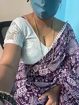 Snapshot of monal_95 chatting on 02/18/26, 11:12 monal 95 online show from 02/18/26, 11:12