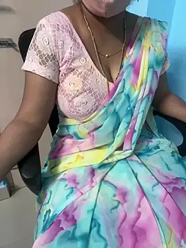 Snapshot of monal_95 chatting on 02/05/26, 02:57 monal 95 online show from 02/05/26, 02:57