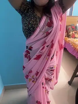 Snapshot of monal_95 chatting on 02/17/26, 09:28 monal 95 online show from 02/17/26, 09:28