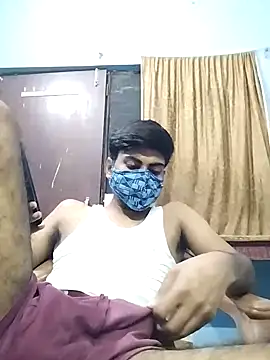 Snapshot of YourTarzan chatting on 09/25/25, 06:58 YourTarzan online show from 09/25/25, 06:58