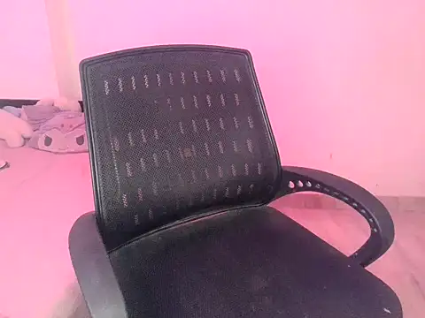 its siya  online show from 04/13/26, 08:35