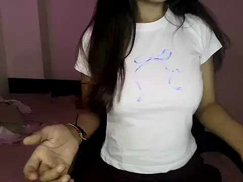 its siya  online show from 04/10/26, 08:05