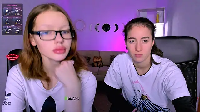 Snapshot of khloebeauty chatting on 11/11/25, 08:14 khloebeauty online show from 11/11/25, 08:14