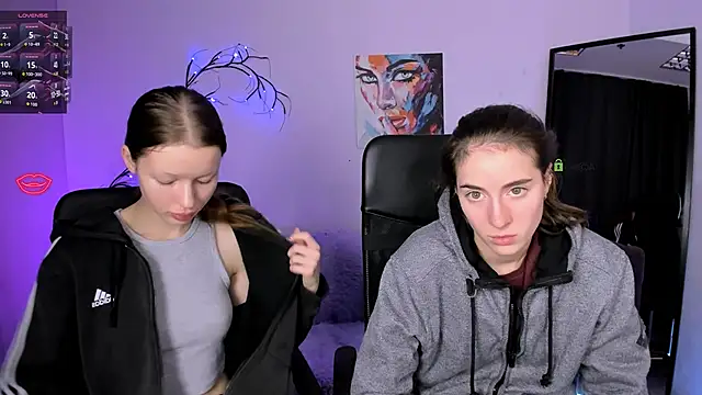 Snapshot of khloebeauty chatting on 11/09/25, 08:13 khloebeauty online show from 11/09/25, 08:13