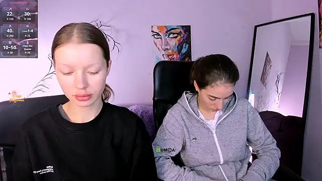 Snapshot of khloebeauty chatting on 11/08/25, 08:12 khloebeauty online show from 11/08/25, 08:12