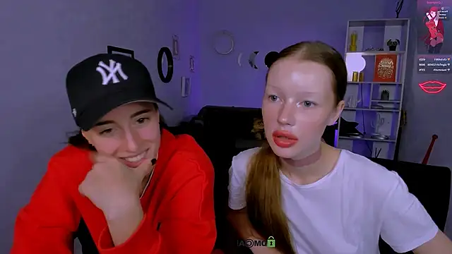 Snapshot of khloebeauty chatting on 10/09/25, 07:36 khloebeauty online show from 10/09/25, 07:36