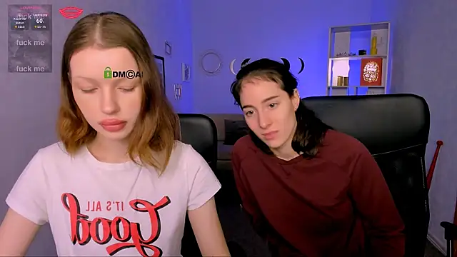 Snapshot of khloebeauty chatting on 12/17/25, 08:25 khloebeauty online show from 12/17/25, 08:25