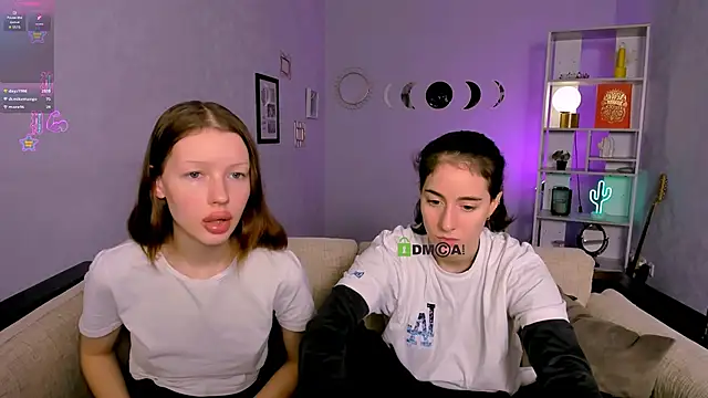 Snapshot of khloebeauty chatting on 12/15/25, 08:47 khloebeauty online show from 12/15/25, 08:47