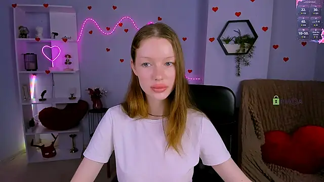 Snapshot of khloebeauty chatting on 06/06/26, 11:15 khloebeauty online show from 06/06/26, 11:15