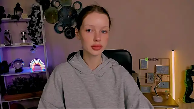 khloebeauty online show from 05/11/26, 05:53