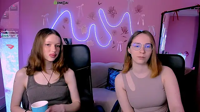 khloebeauty online show from 04/19/26, 07:16