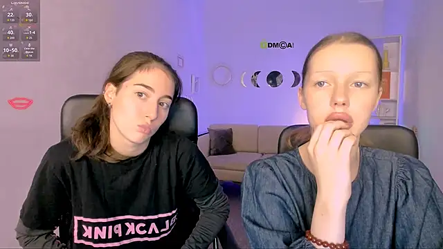 Snapshot of khloebeauty chatting on 11/22/25, 08:08 khloebeauty online show from 11/22/25, 08:08