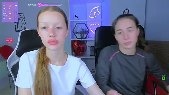 Snapshot of khloebeauty chatting on 10/13/25, 07:15 khloebeauty online show from 10/13/25, 07:15