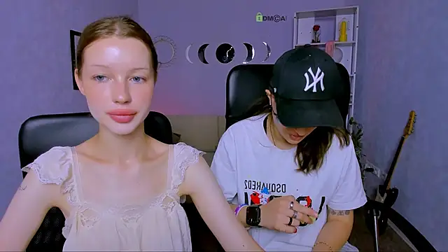 Snapshot of khloebeauty chatting on 06/24/26, 05:50 khloebeauty online show from 06/24/26, 05:50