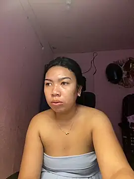 aniya 04 online show from 10/24/25, 10:42