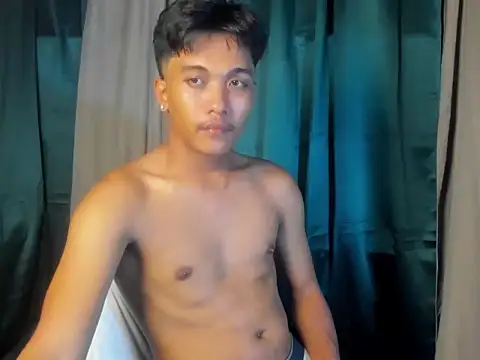 Snapshot of chris_hot_asian_loverboy chatting on 06/01/26, 10:04 chris hot asian loverboy online show from 06/01/26, 10:04