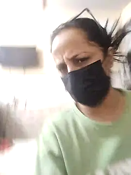 Snapshot of meenu_bhabhi547 chatting on 11/14/25, 05:00 meenu bhabhi547 online show from 11/14/25, 05:00