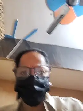 Snapshot of meenu_bhabhi547 chatting on 11/11/25, 04:18 meenu bhabhi547 online show from 11/11/25, 04:18