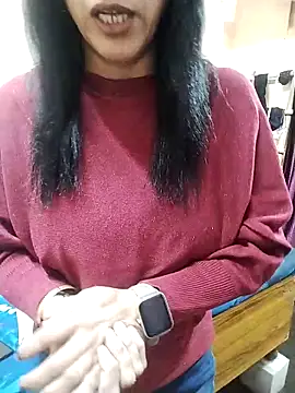 Snapshot of meenu_bhabhi547 chatting on 11/24/25, 04:45 meenu bhabhi547 online show from 11/24/25, 04:45