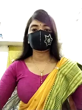 Puja-Rane online show from 10/30/25, 01:37