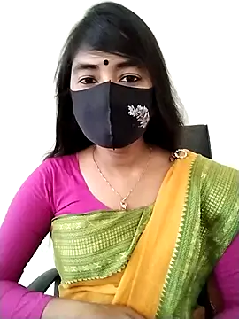 Snapshot of Puja-Rane chatting on 10/04/25, 02:35 Puja-Rane online show from 10/04/25, 02:35