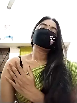 Snapshot of Puja-Rane chatting on 09/15/25, 04:51 Puja-Rane online show from 09/15/25, 04:51