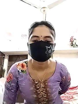 Puja-Rane online show from 12/17/25, 04:28