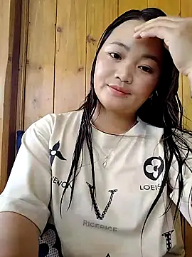 Snapshot of lusy-000 chatting on 09/20/25, 03:44 lusy-000 online show from 09/20/25, 03:44