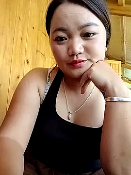 Snapshot of lusy-000 chatting on 10/13/25, 06:26 lusy-000 online show from 10/13/25, 06:26