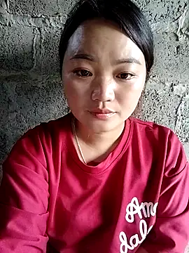 Snapshot of lusy-000 chatting on 10/19/25, 09:34 lusy-000 online show from 10/19/25, 09:34