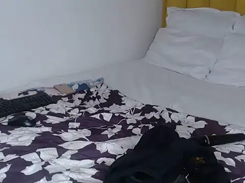 Bella 2025 online show from 04/11/26, 07:45