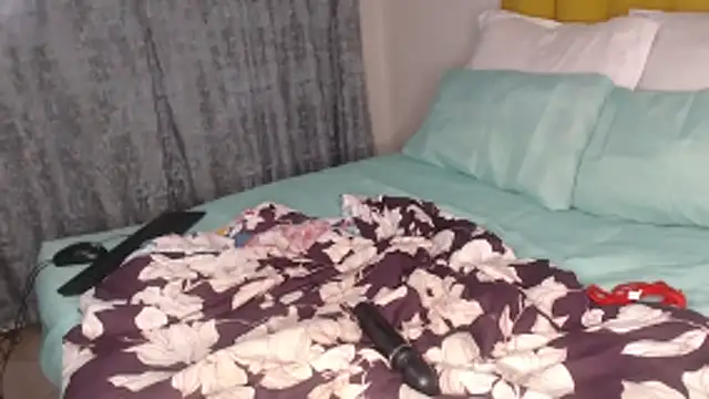 Bella 2025 online show from 02/24/26, 08:31