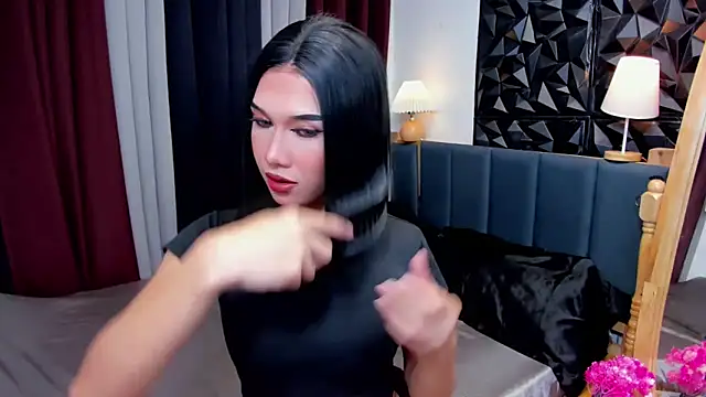 Snapshot of AshCollins chatting on 11/08/25, 02:42 AshCollins online show from 11/08/25, 02:42