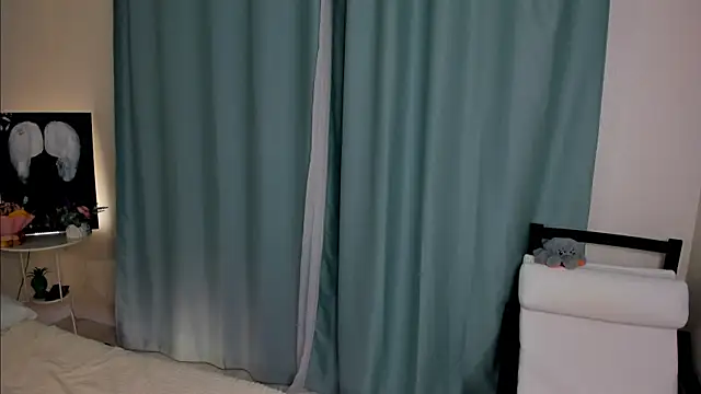 Chloeee4200 online show from 12/15/25, 01:06