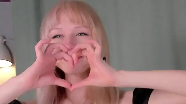 Snapshot of MarciDarugar chatting on 09/20/25, 04:45 MarciDarugar online show from 09/20/25, 04:45