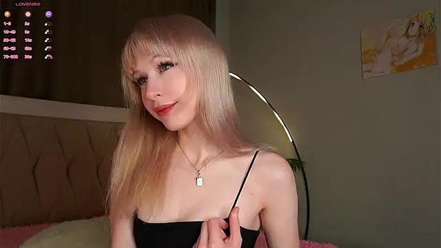 Snapshot of MarciDarugar chatting on 09/18/25, 03:15 MarciDarugar online show from 09/18/25, 03:15