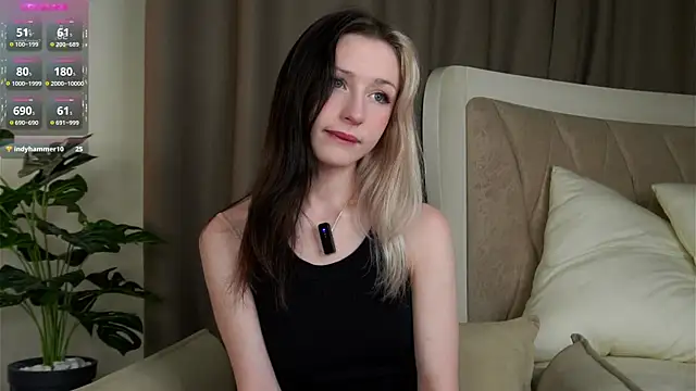 Snapshot of MarciDarugar chatting on 09/09/25, 01:09 MarciDarugar online show from 09/09/25, 01:09