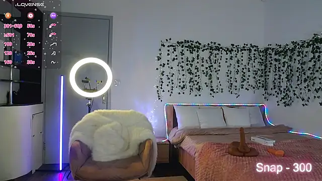 EvaLone1 online show from 02/07/26, 09:12