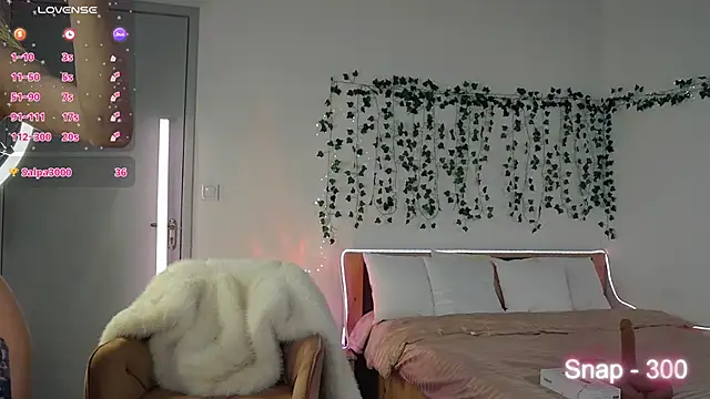 EvaLone1 online show from 02/02/26, 08:41